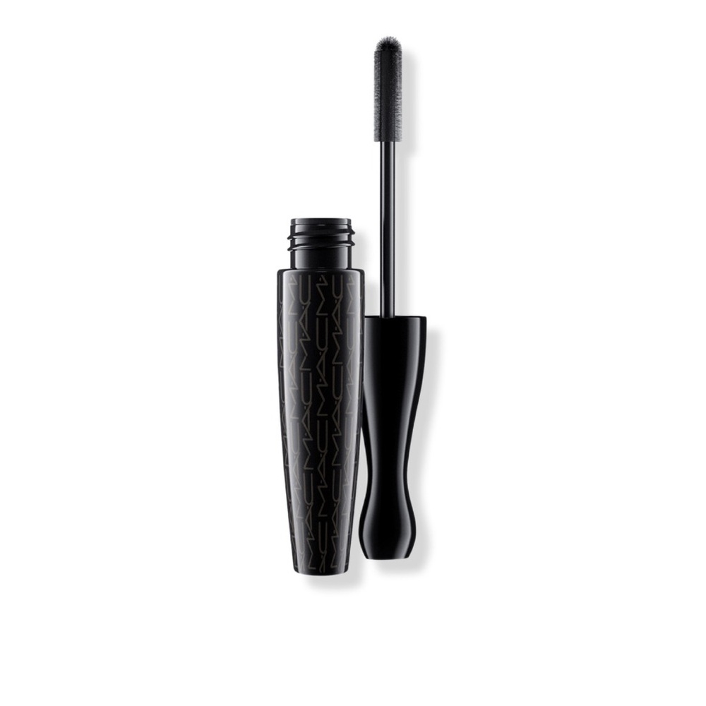 New in Box! MAC, Extreme Dimension 3D Carbon Black Lash Mascara!